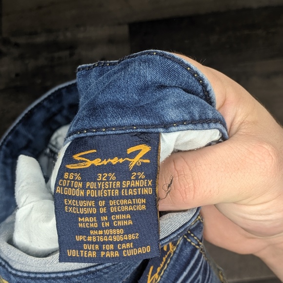 Seven7 High Rise Skinny - Picture 5 of 7